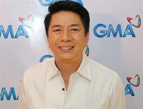 Willie Revillame Biography, Age, Height, Wife, Net Worth, Family.